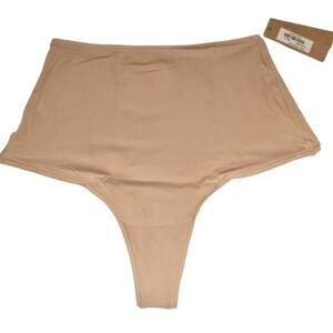 Skims brief panty Nwt